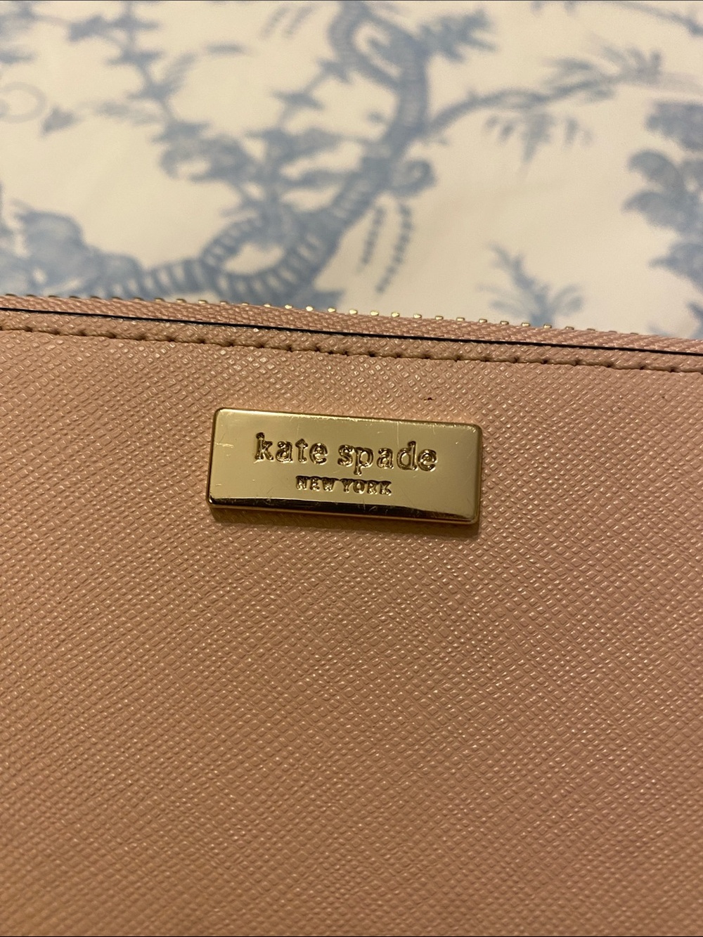 kate spade blush pink saffiano wallet with gold plate